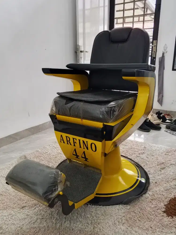 Kursi pangkas hidrolik