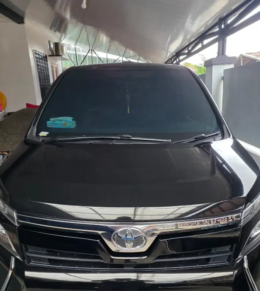 Toyota Voxy 2,5 2018