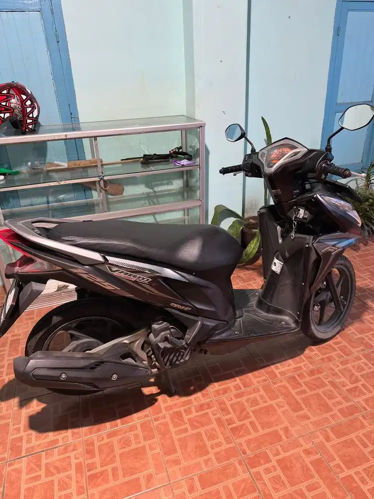 Motor Vario 125 Techno Tahun 2012 Warna Hitam