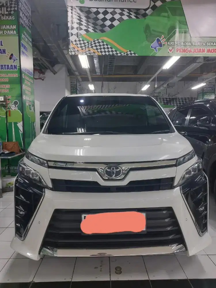 Toyota Voxy 2018 Bensin