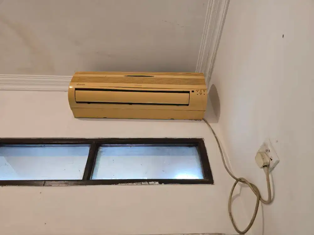 Ac setengah pk merek dast