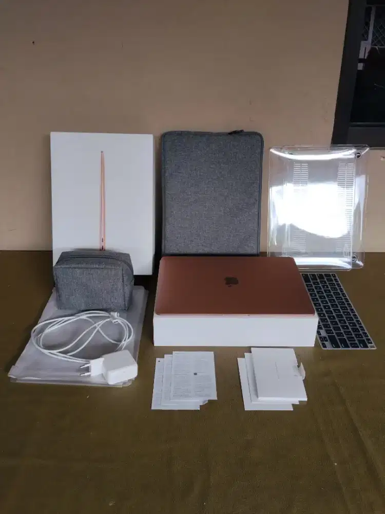 MacBook Air M1 8/256 Fullset BH 98% Warna Rose Gold