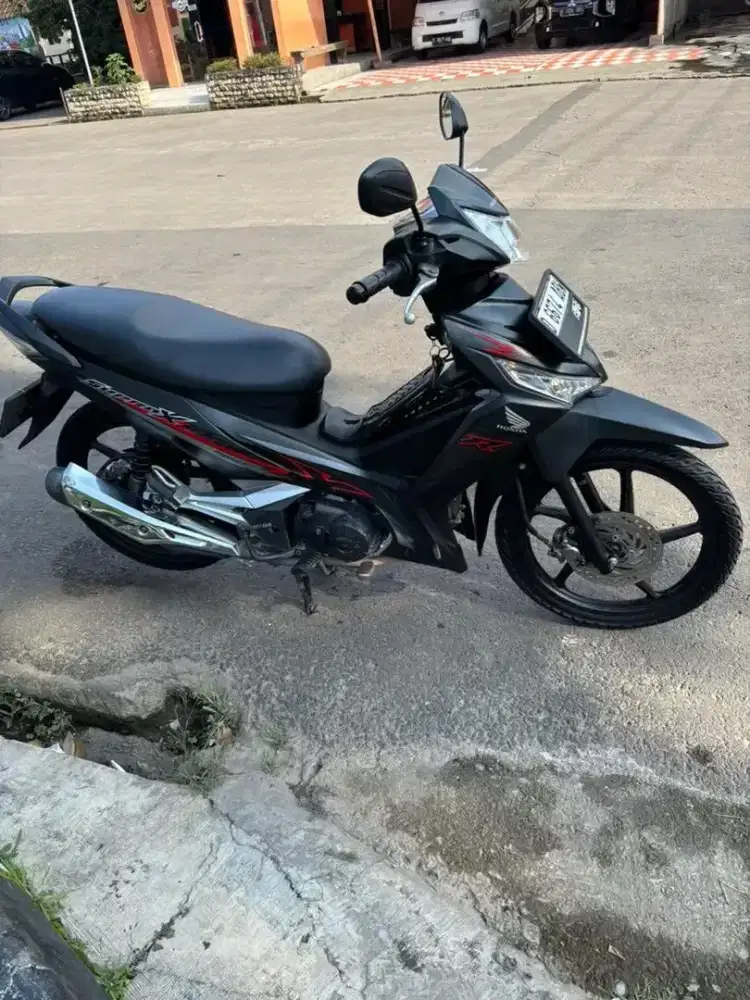 Honda Supra X 125 Tahun 2018 Ss komplit