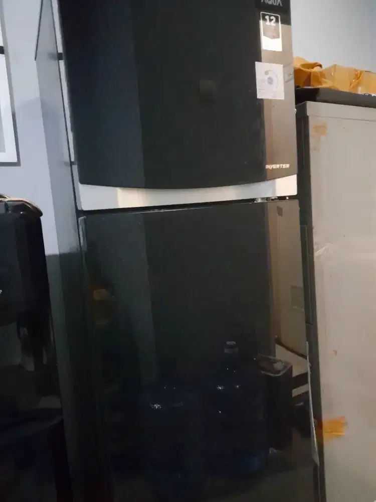 Dijual kulkas 2 pintu inverter