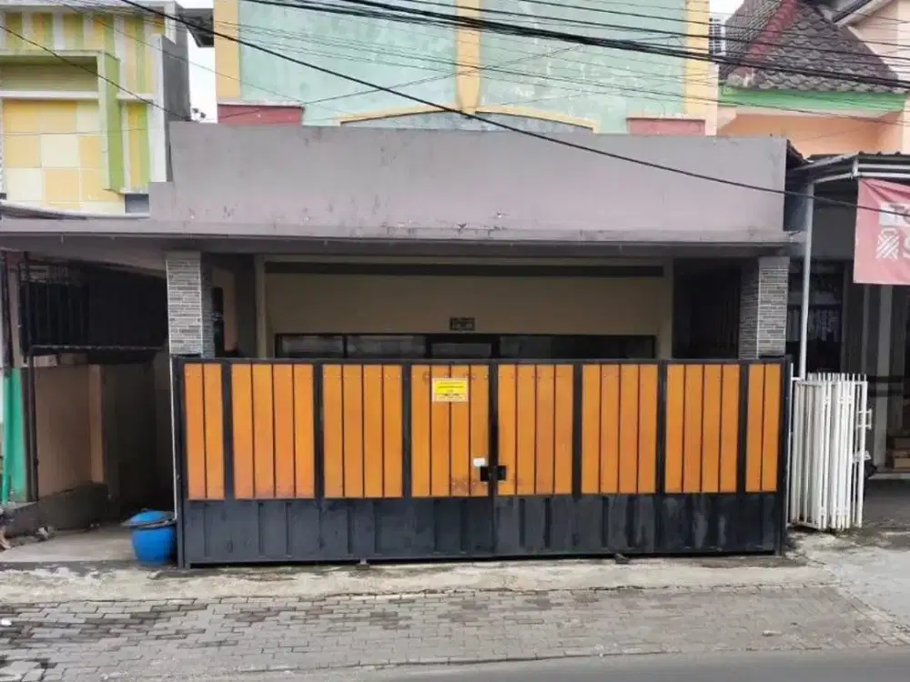 Rumah dijual di sukun 4KT SemiFurnished AC heater 0 jalan aspal untuk usaha