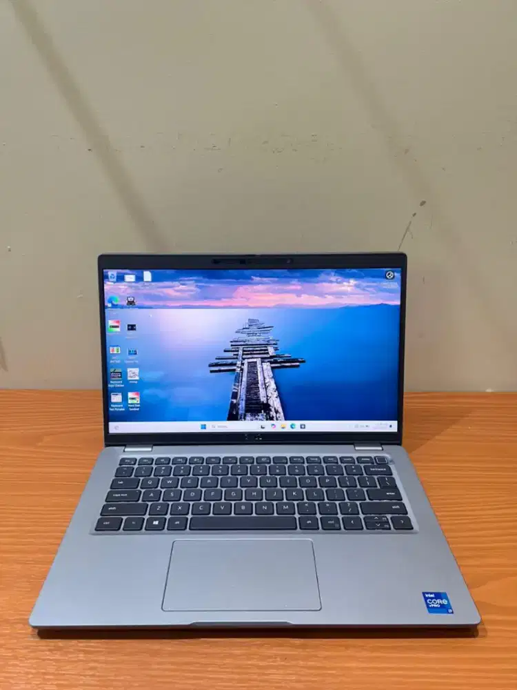 Laptop Core i7 Gen 11 RAM 16GB SSD 512GB Slim