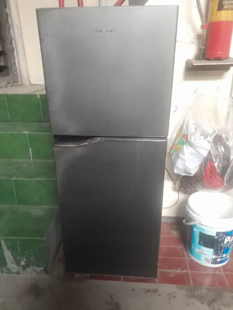 Lemari es kulkas 2 pintu