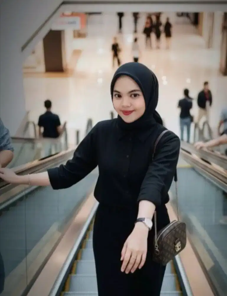 Mencari pekerjaan. Yg halal