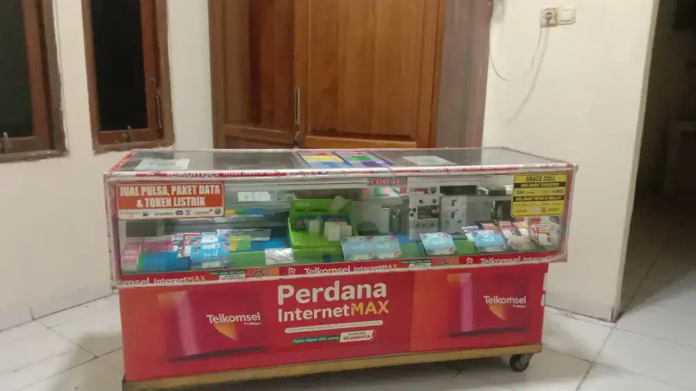 Etalase Konter pulsa