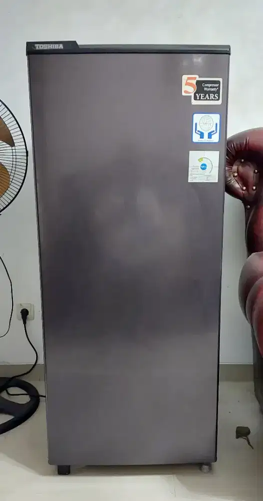 Dijual Cepat Kulkas 1 pintu Merk Tosibha