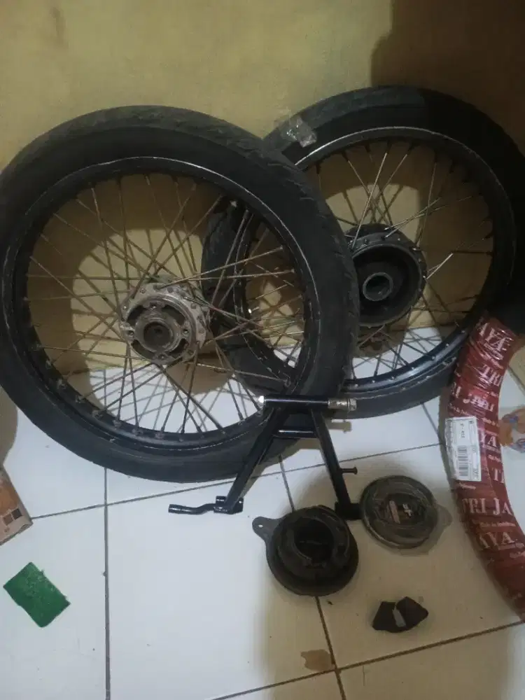 Veleg Vega r old, ban baru, tromol, +kampas tromol