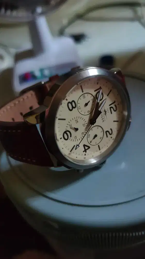 Jam tangan Tommy Hilfiger mulus