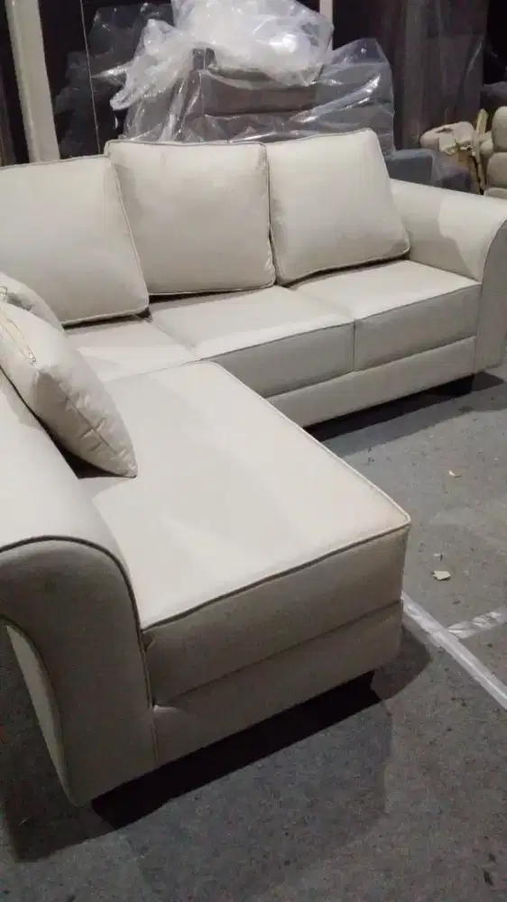 Sofa baru masih segel blm pernah di pake