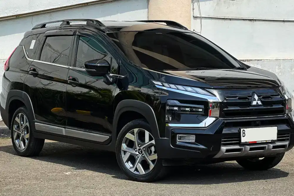 DP 14jt Xpander Cross Premium 2023 AT matic new mitsubishi usd 2024