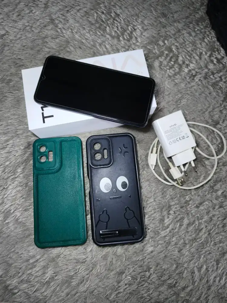 Vivo T1 5G RAM 4+4/128GB Warna Navy