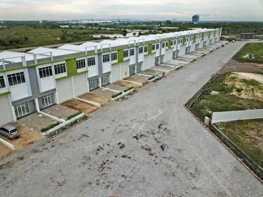 DIJUAL GUDANG AKR BIZLAND dekat Pelabuhan JIIPE