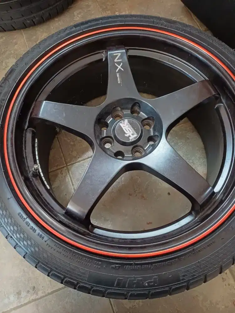 Dijual ban berikut pelknya