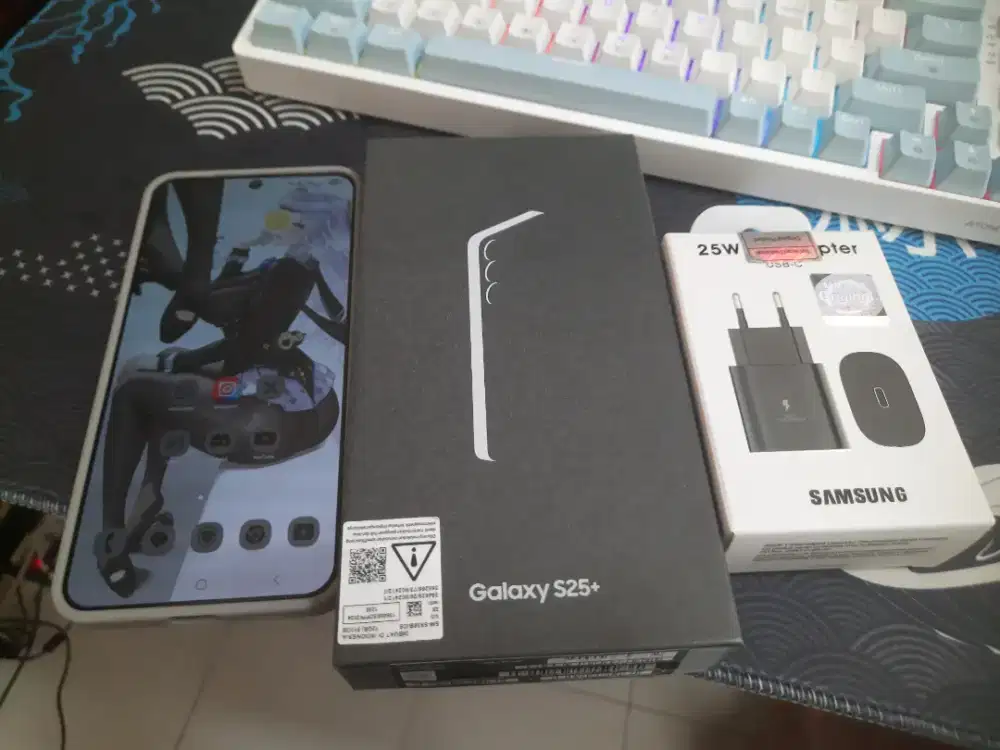 Samsung S25 plus 12/512 (garansi sampe 04/2026)