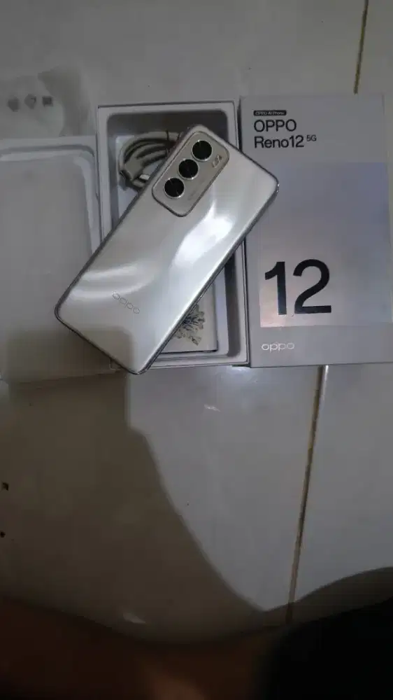Oppo Reno 12 5g 12/256 fulset nominus