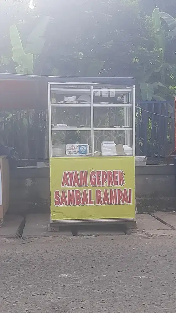 Dijual etalase gerobak siap pakai