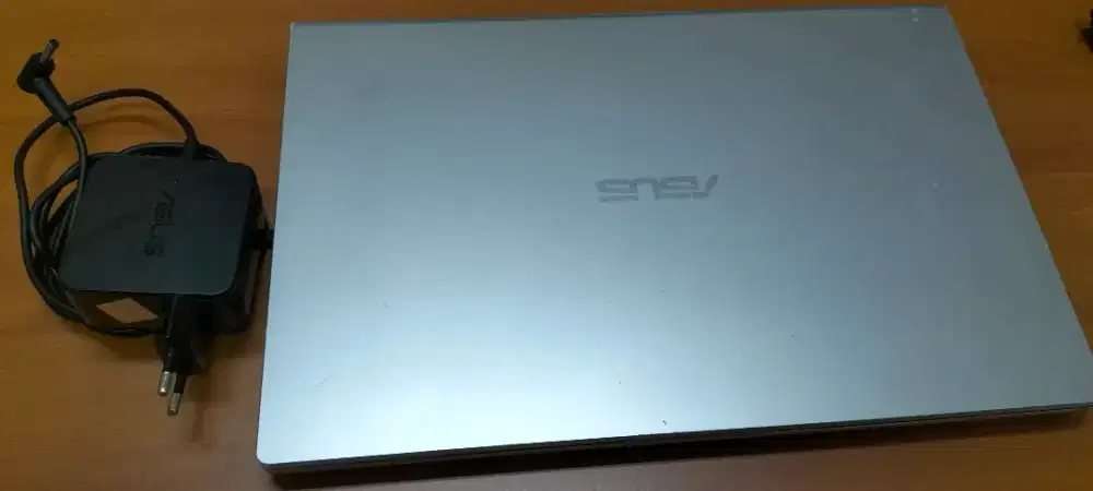 Di jual laptop Merk Asus