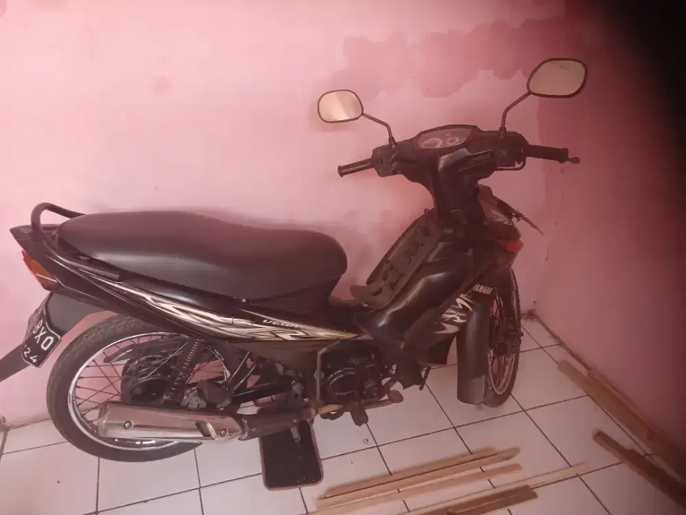 Di jual butuh motor vega zr