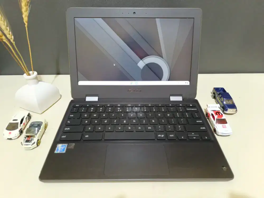 Laptop Asus Chromebook 360 Touchscreen Celeron N4020 Ram 4Gb Like New