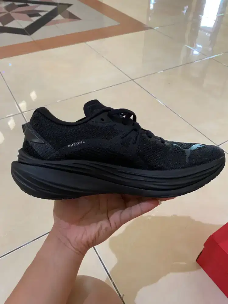 Sepatu Puma Hitam