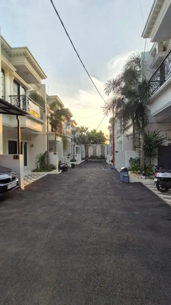 Rumah siap huni dalam cluster di jagakarsa jakarta selatan
