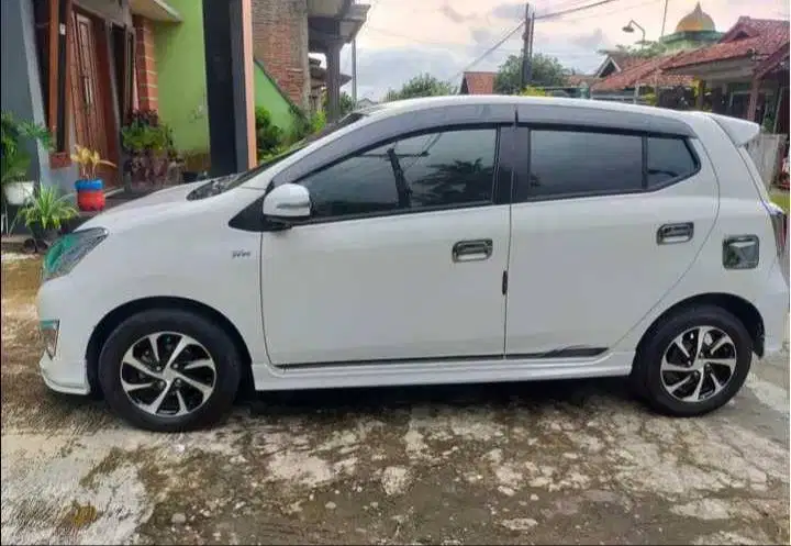 Ayla 1.2 R Deluxe MT 2019