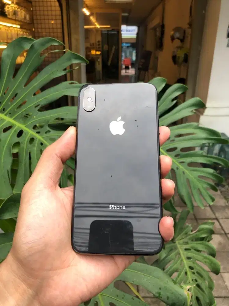 Dijual iPhone XSMAX 64gb edisi dual sim sinyal aman aktivasi lama