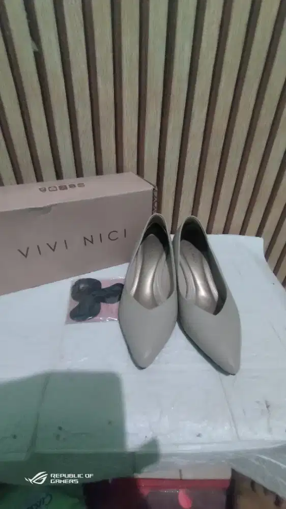 Sepatu Pantofel Wanita VIVI NICI Ukuran 37