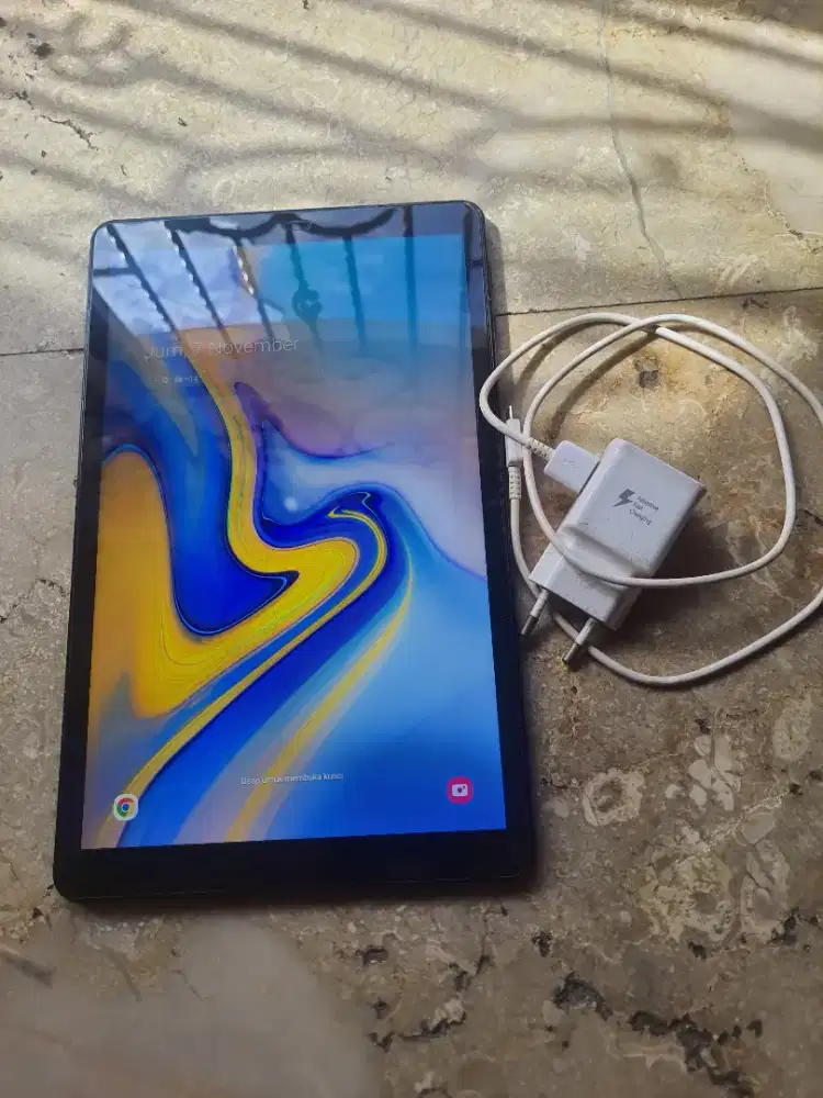 Samsung Galaxy Tab A (2018, 10.5)