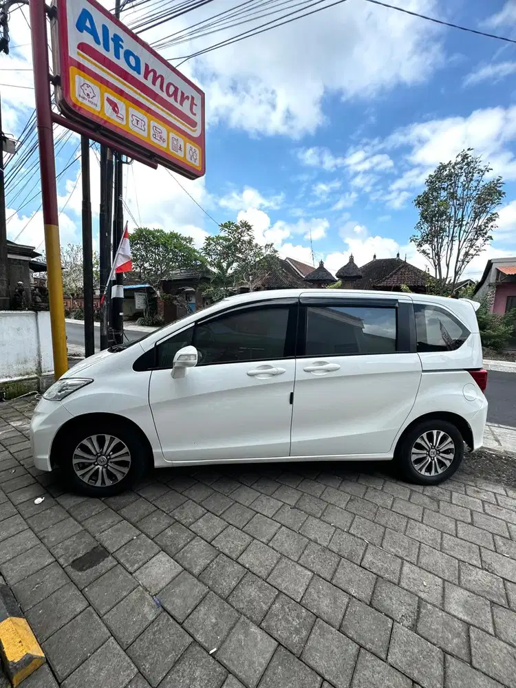 Honda Freed 2012 Bensin