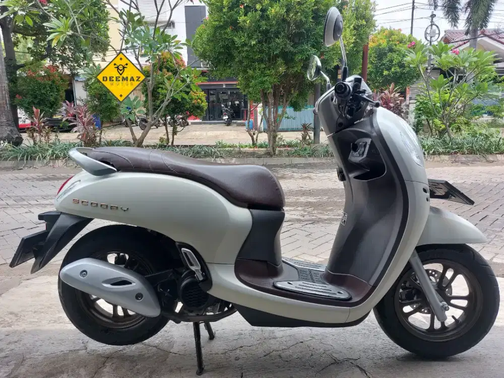 (DP 300 Rb)‼️ Scoopy Prestige Keyless Putih Mulus 2023 Cash / Kredit