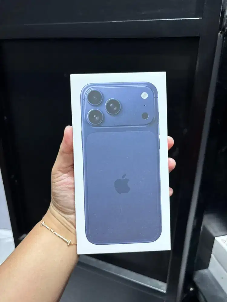 READY IPHONE 17 PROMAX 256