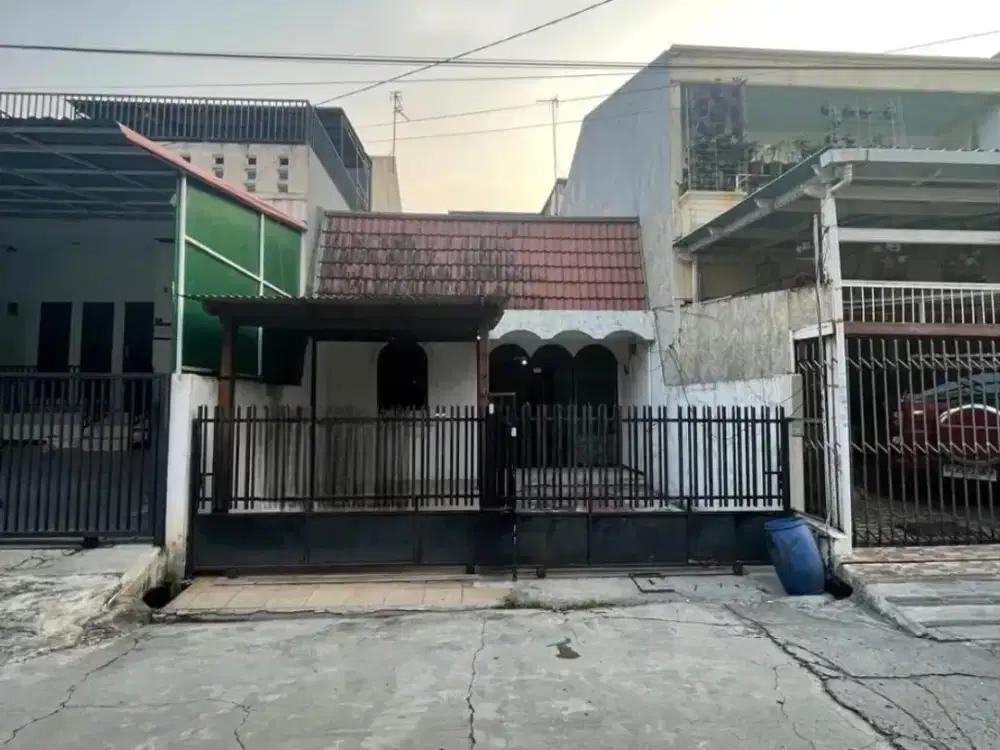 Rumah Kelapa Gading Summarecon dekat Sumagung, rumah lama, jalan lebar, lokasi strategis