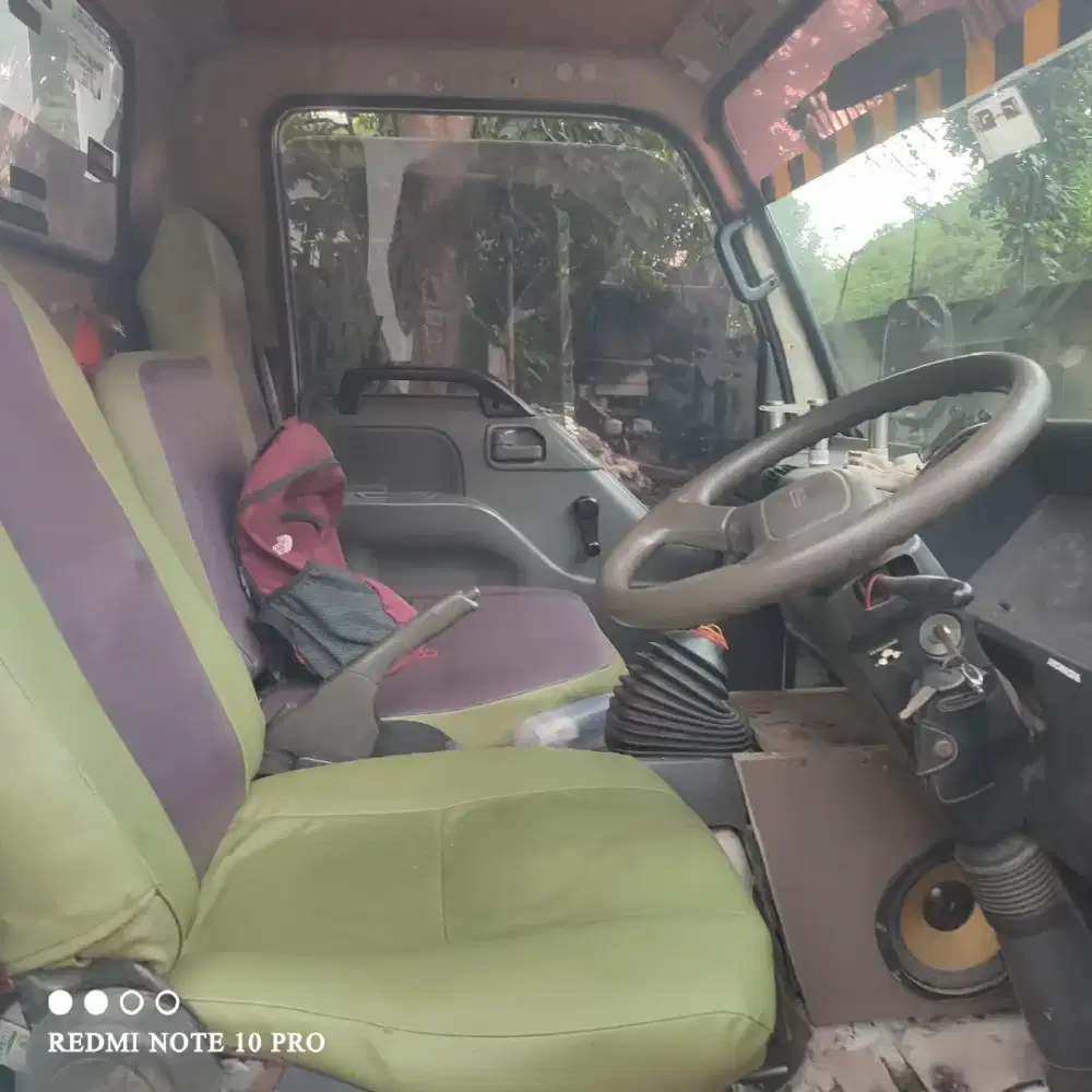 Isuzu nkr 55 CC e2-1