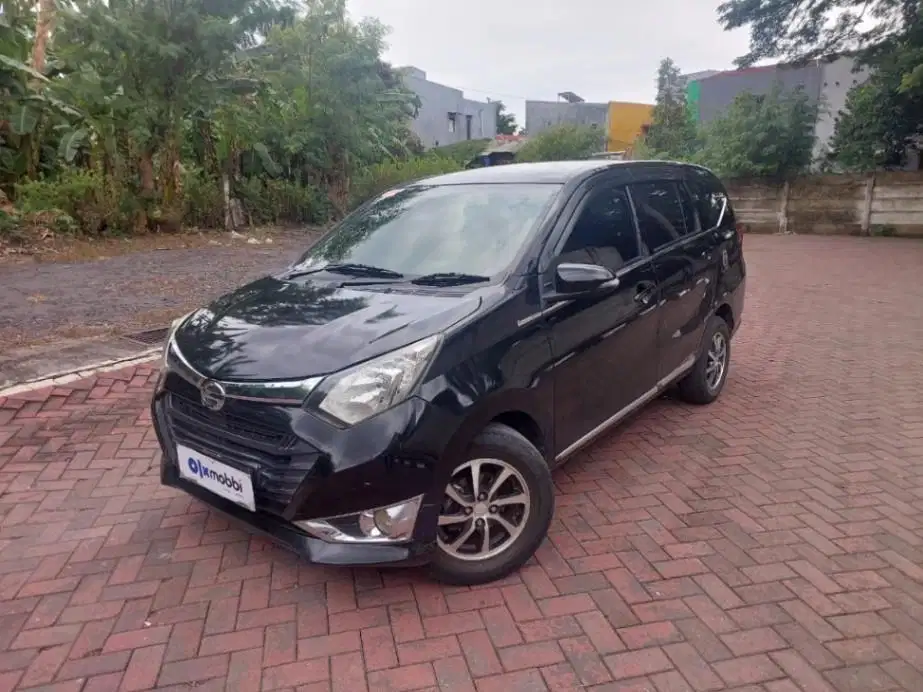 DP MURAH Daihatsu Sigra 1.2 R  Deluxe Bensin-MT-2017 Hitam L
