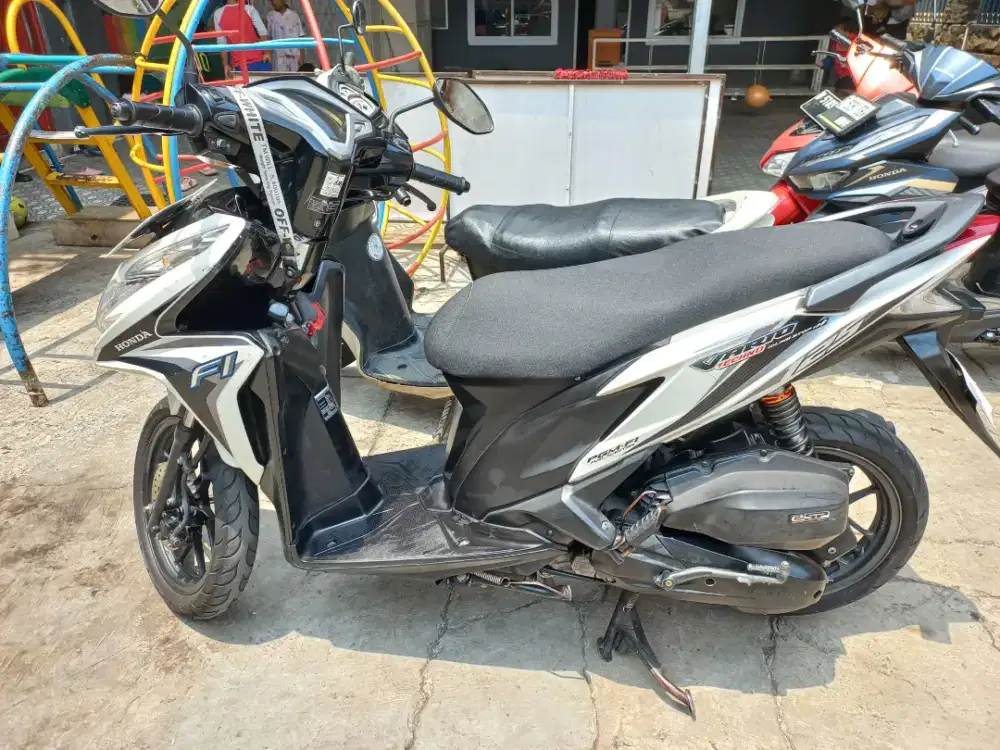 Vario 125 old cbs putih