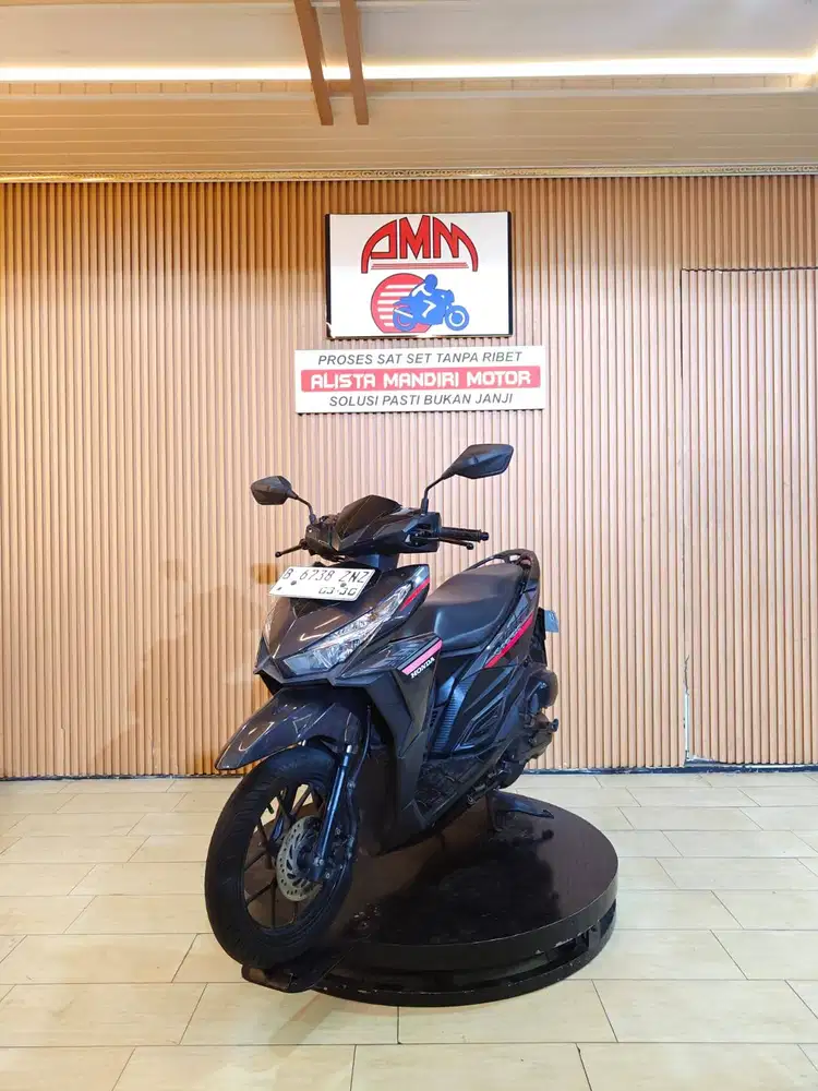 VARIO 125 CBS 2018 PLAT CINERE DP 1JT CC 0% KREDIVO SPAYLATER TRADE IN