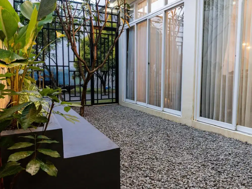 Disewakan Rumah Furnish Luas di Lokaradya Kota Baru Parahyangan