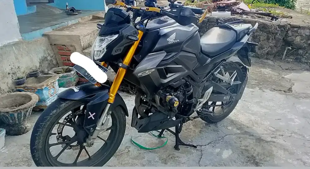 CB150R-Streetfire spesial edition