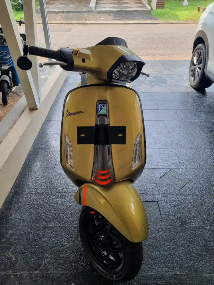 Vespa Sprint S 150 cc thn 2025 km 400an Warna Green Olive Plat B