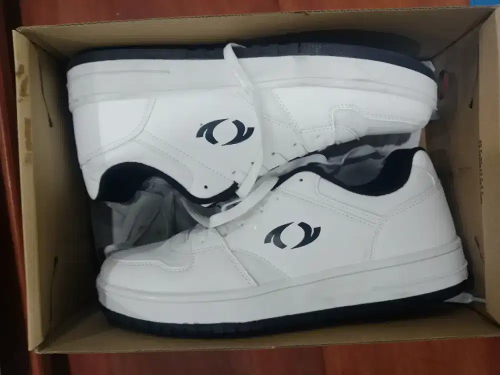 sepatu astec kondisi baru, baru satu kali pakai