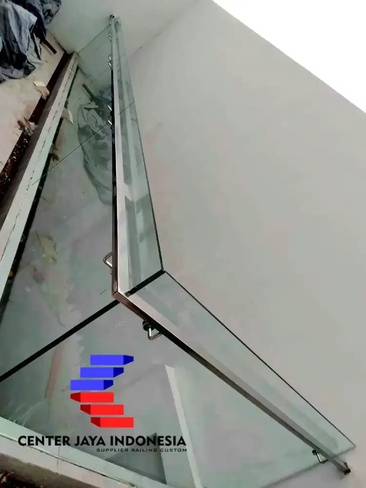 Railing Kaca Tanam