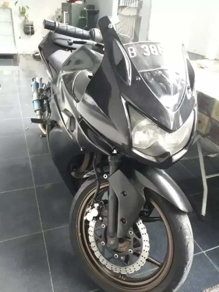 Kawakasi ninja 250cc tahun 2010