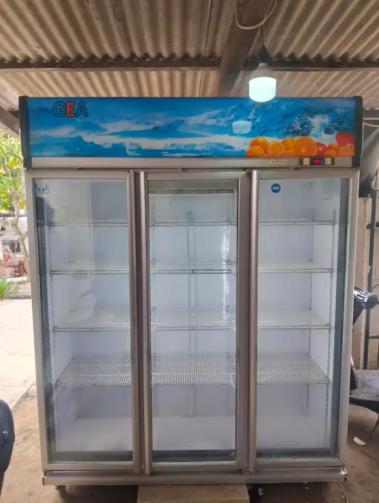 Showcase gea 1500 liter