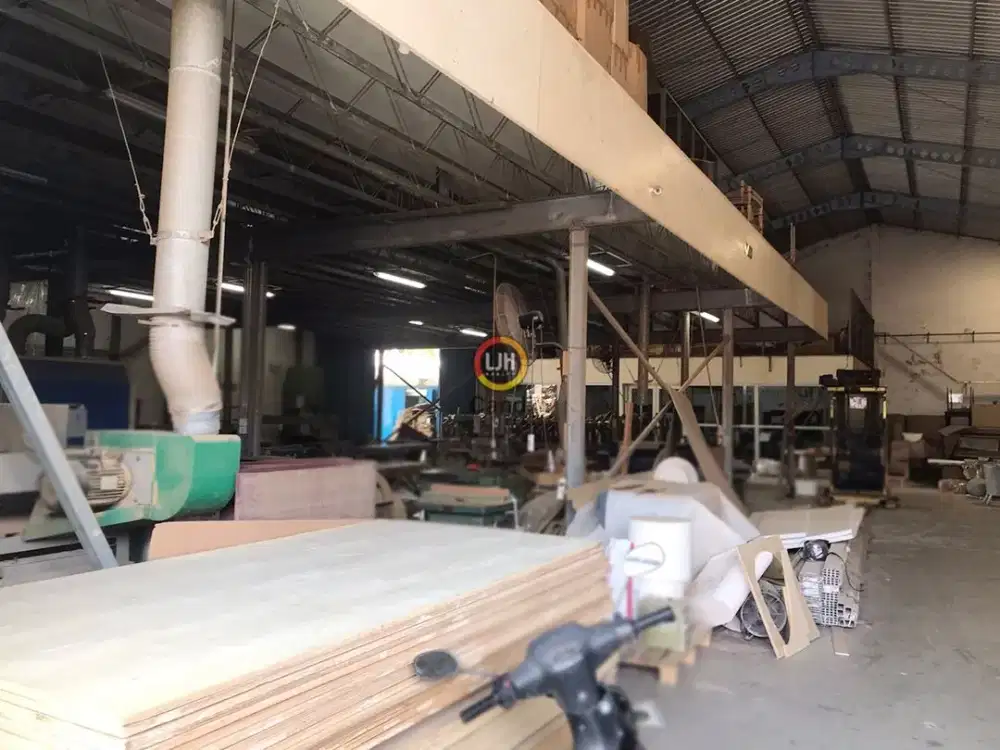 Gudang di Kawasan Industri Gatot Subroto Semarang