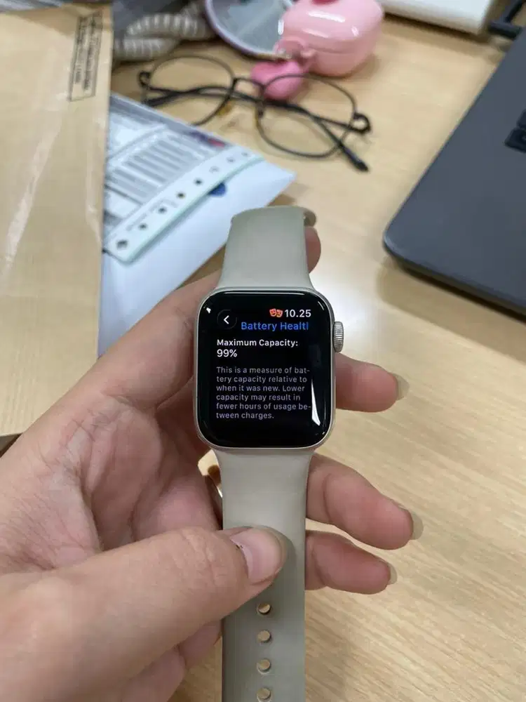 iBox Apple Watch SE Gen 2 40mm Starlight mulus nominus